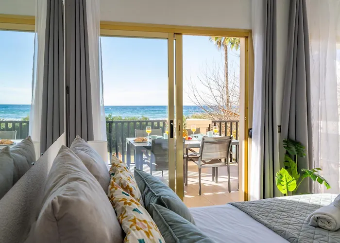 Oleholidays 811 Romana Playa Frente Al Mar Apartamento *